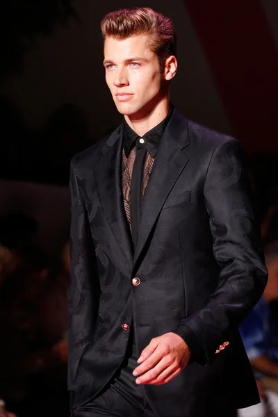 Look 1